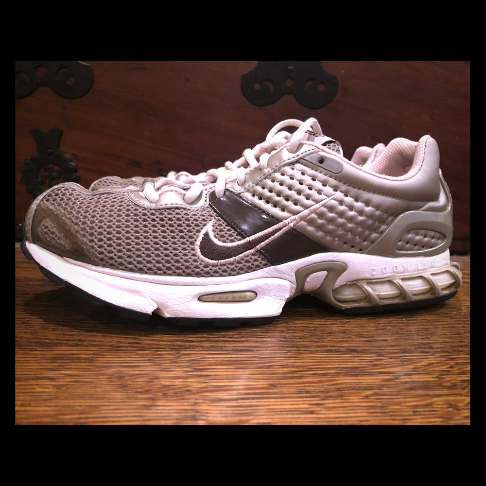 Nike Aim Zoom Vapor Series